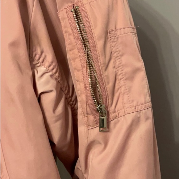 Bomber - Picture 3 of 4